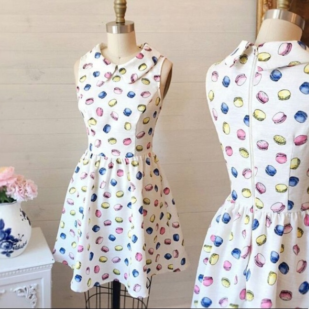 NWOT Molly Bracken collared macaron print dress
